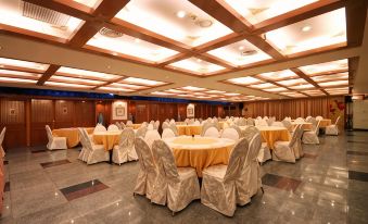Dynasty Hotel