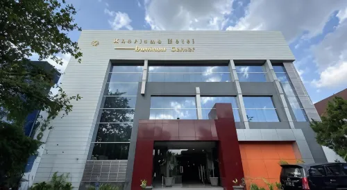 Hotel Kharisma Hotels in Mangu Harjo
