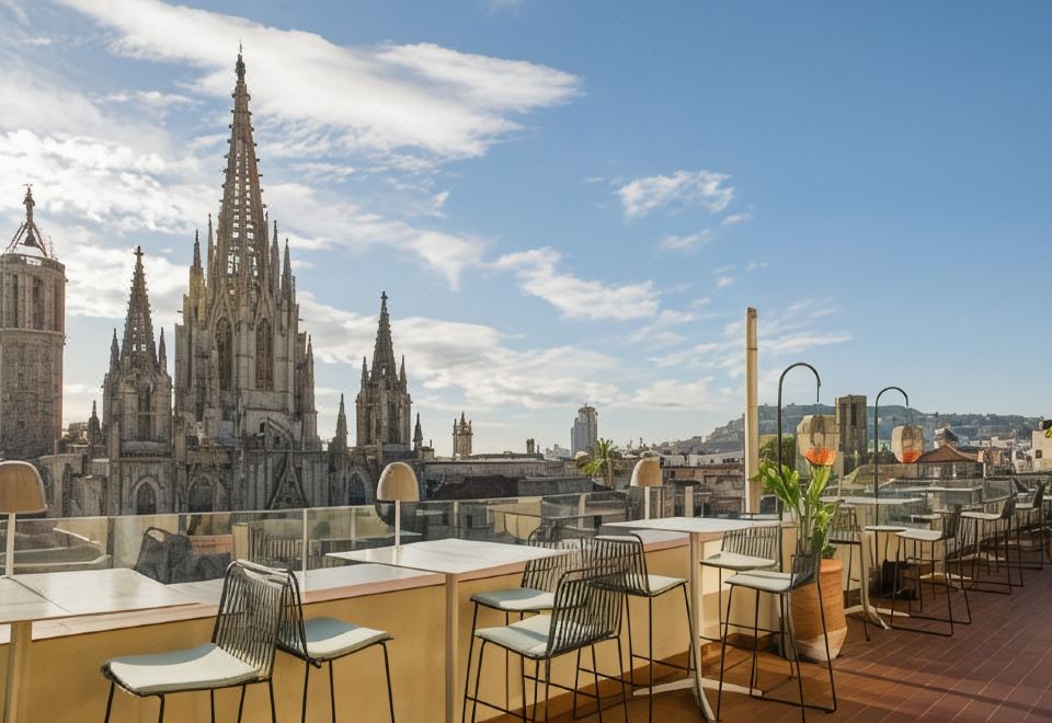 라마로 호텔 외관 및 뷰