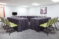 Super 8 by Wyndham Kindersley Hotels in Kindersley