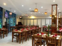 دون بوسكو هوتل سكول Hotels near أترس بيتش