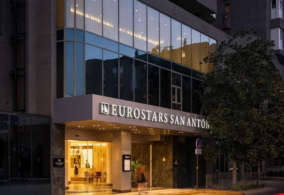 Eurostars San Antón - Housity