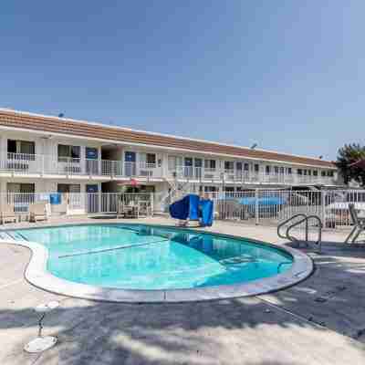Motel 6 Modesto, CA Fitness & Recreational Facilities