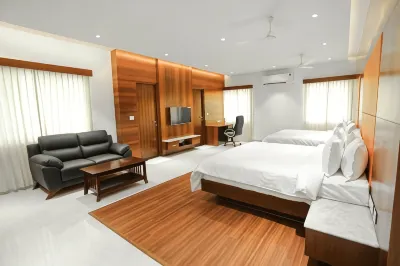 Hotel Lakshmi Towers Hotels near Arulmigu Alagumalai Murugan Temple