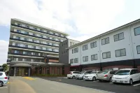Fukuchiyama Sun Hotel - parking
