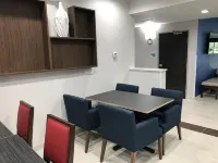 Holiday Inn Express NAPLES SOUTH - I-75 by IHG - breakfast