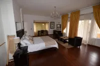 Attaché Guest Lodge & Health Spa
