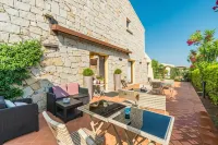 Relais del Borgo- Domo Các khách sạn ở Monte Petrosu