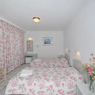 King Thiras Hotel Hotels near Nea Kameni
