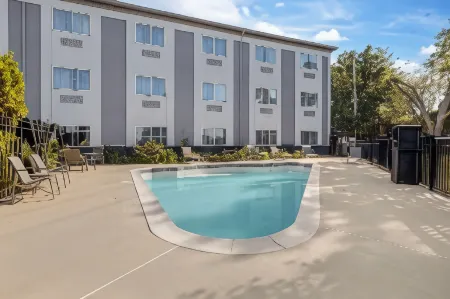 Best Western Louisville Airport Expo Отели рядом с достопримечательностью «T3»