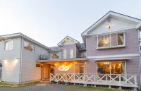 阿爾罕布拉真鶴高級旅館