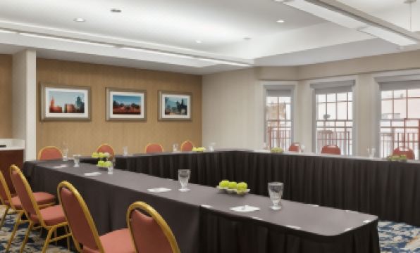 Homewood Suites by Hilton Kansas City - Airport