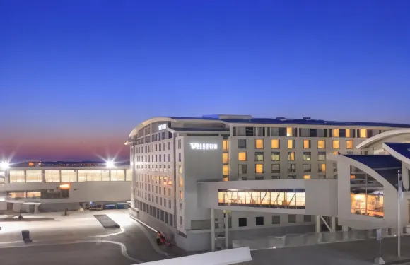 底特律都會機場威斯汀酒店