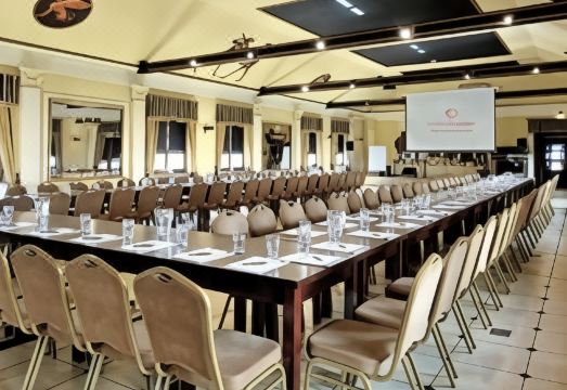 호텔 다이아먼트 바칸자 시에미아노비체 슬라스키