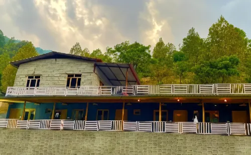 Mrig Valley Resort, Homestay & Banquet