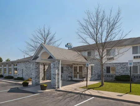 Days Inn by Wyndham Imlay City Отели в г. Lapeer County