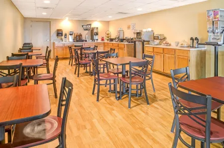 트래블로지 바이 윈덤 링컨 노스이스트