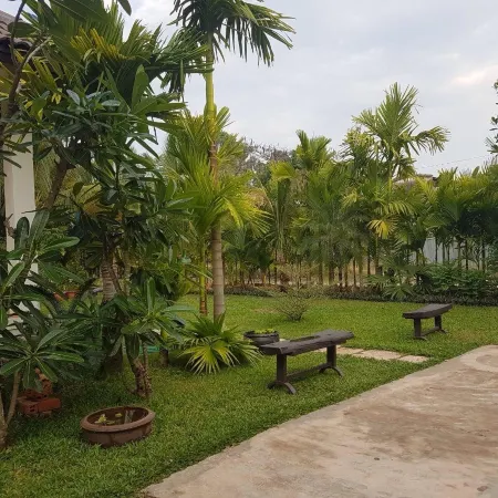 Villa Thakhek