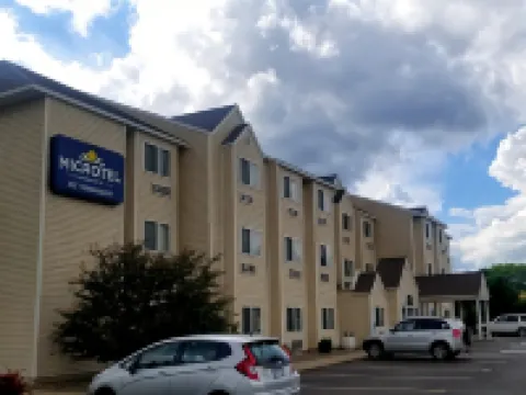 普雷裏德欣麥客達温德姆酒店 克勞福德縣酒店