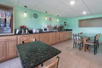 Super 8 by Wyndham Devils Lake Hotels in Devils Lake