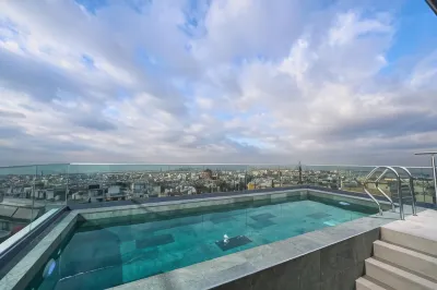 Sigma Luxury Apartments & Suites Hotel di 