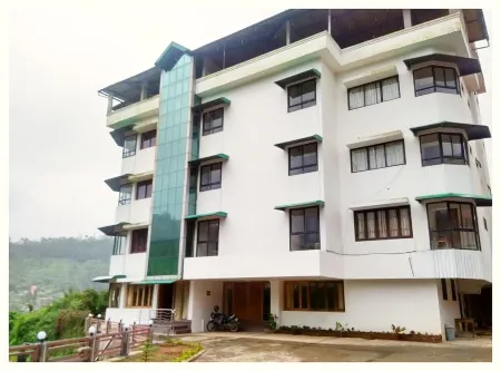 Goroomgo Poopada Resort  (Munnar, Kerala)