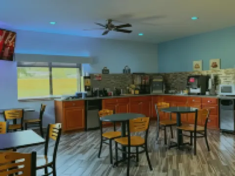 デイズ イン バイ ウィンダム マンケートー マンケートーのホテル