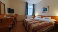 Hotel Baross - Baarit