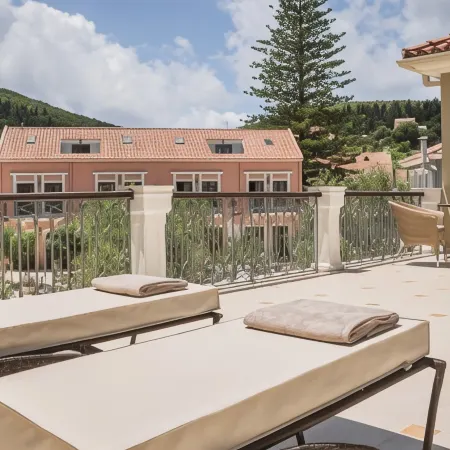 Balhambra Suites - Adults Only
