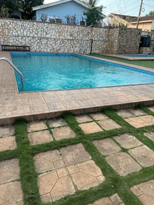 Cozy 4-bedroom house in lovely KAS Valley Estate, Oyibi, Greater Accra Region - บังกะโล