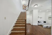 Luxury Townhome walking distance to Legacy West