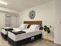 Conforto e Piscina Para Grupos na Vila Madalena - Bungalows