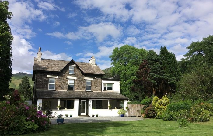 Lake View Country House
