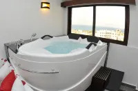 Monoberge Hotel