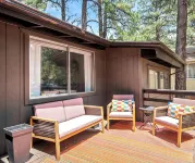 Flagstaff Forest Retreat • Hot Tub • Fire Pit • Fully Fenced Yard • Pet Friendly
