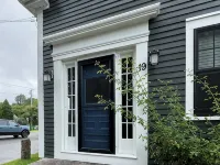 Charming newly renovated home in Little Compton. Hotels in Little Compton