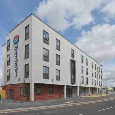 Travelodge Chippenham Hotel Exterior
