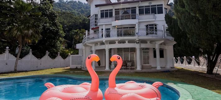 BJ Villa55 w/Private swimming pool KTV 7BR 25pax Hotéis em Bayan Lepas