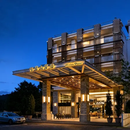 Alishan House Отели рядом с достопримечательностью «Храм Tsu Yun»