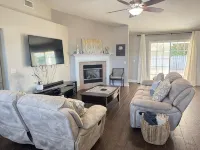 The Spacious Stay in a Tranquil Cul-De-Sac - 4-Star