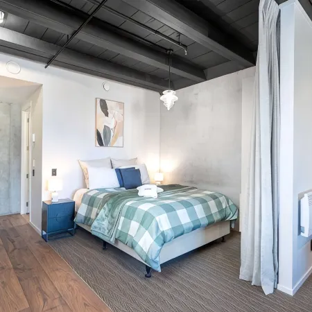 Cozy Studio - Private Balcony, Bath and Tub Hotels in Lower Hutt