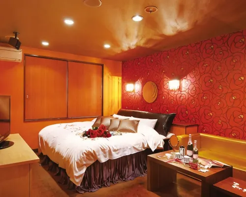 Hotel Magical Pumpkin the Sweet Garden Okayama Hotel dekat Stasiun Senoo