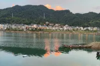 Chun'an Qiandaohu Zhenshuijian Homestay - 2성급