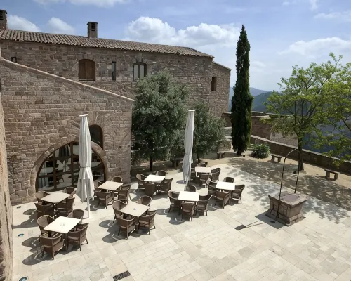 Parador de Cardona Exterior Photos