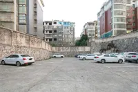Vienna Hotel（Lianyuan Stadium Store） - Parkering