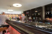 VR Queen Street Hotel & Suites - Bars