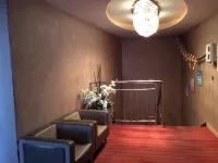 Keyou Zhongqi Aishangjia Fashion Hotel - Parkplatz