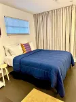 Modern Studio w/ Private Bath, Fast Wi-Fi, Laundry - Apartments