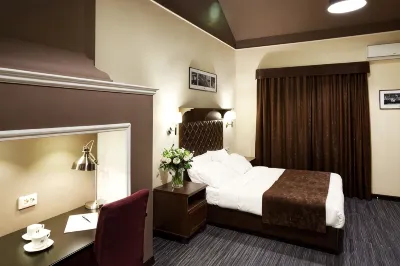 11 Hotel & Garden (11 отель и сад) Отели в г. 
