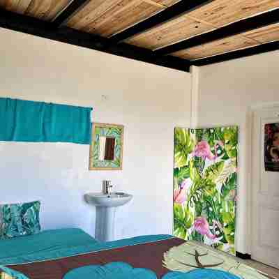 Bungalow with magnificent lagoon and mountain views, in a natural setting Rooms